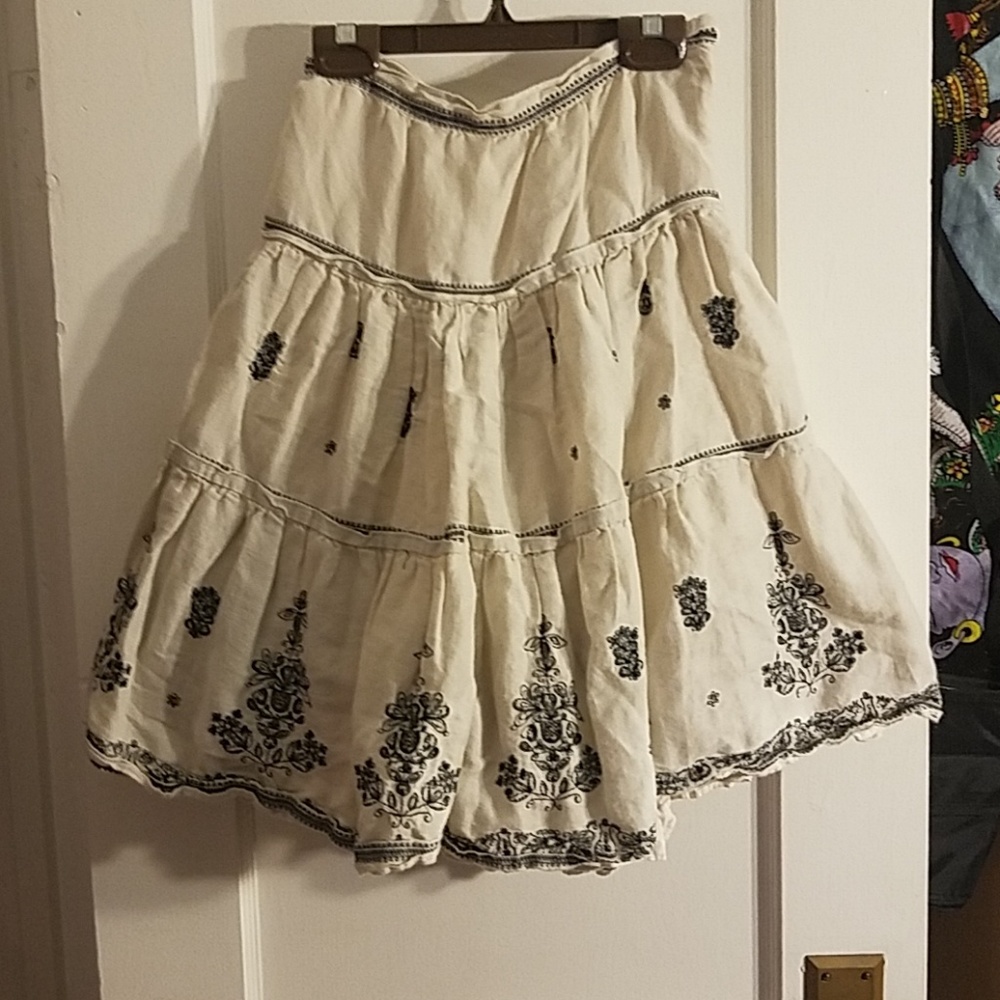 Layered patterned skirt